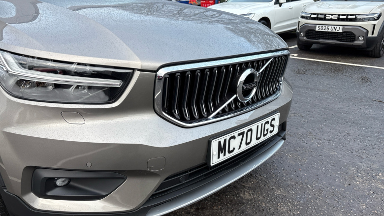 Volvo Xc40 2.0 B4P Inscription Pro 5dr Auto Petrol Estate